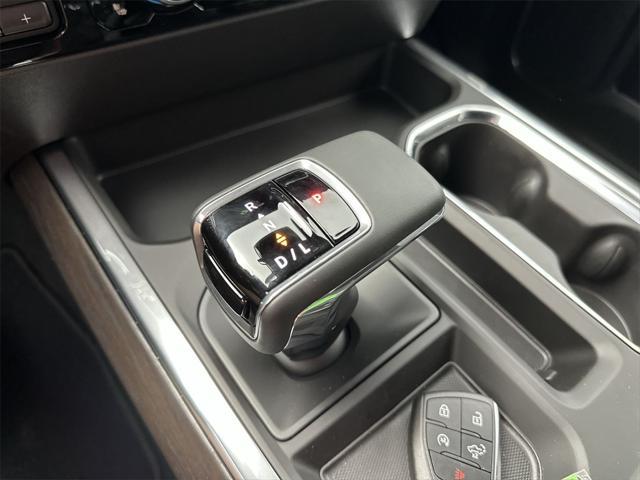 new 2025 GMC Sierra 1500 car, priced at $59,670