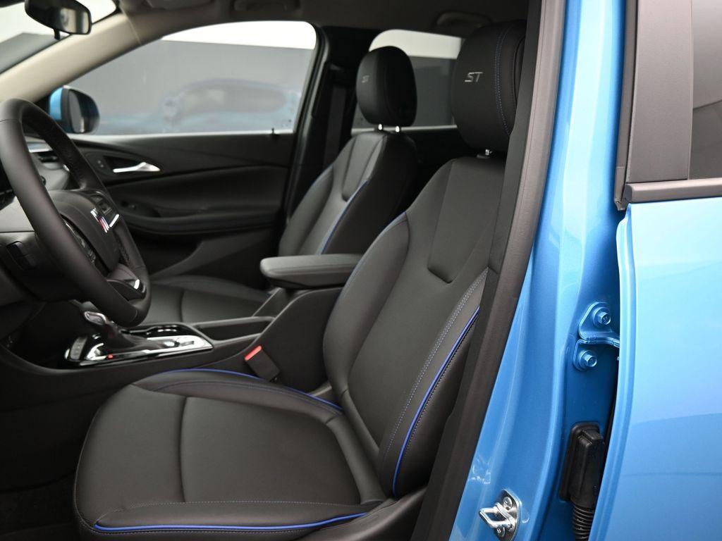 new 2026 Buick Encore GX car, priced at $31,375