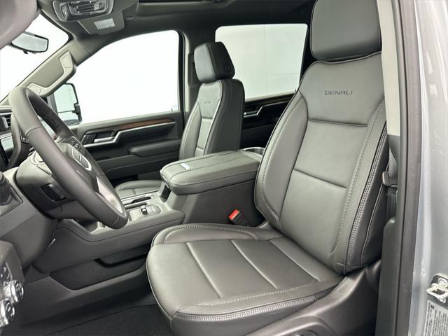 new 2025 GMC Sierra 3500 car, priced at $85,700