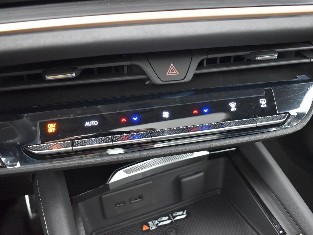 new 2025 Buick Envision car, priced at $40,985