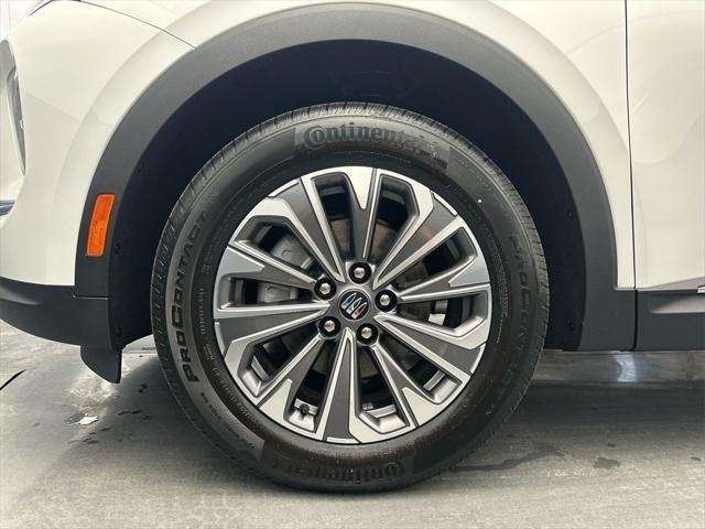 new 2025 Buick Envision car, priced at $37,945