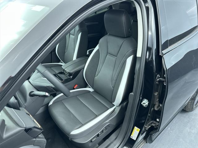 new 2025 Buick Envision car, priced at $42,240