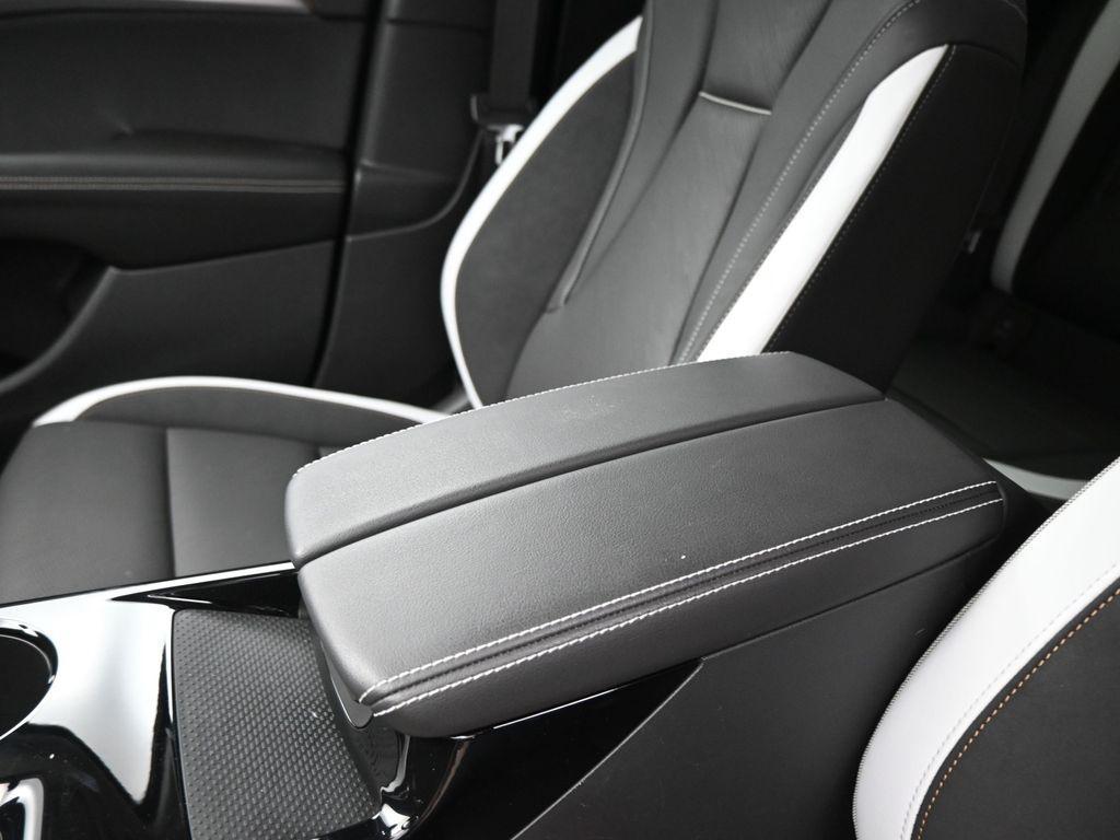 new 2025 Buick Envision car, priced at $36,995