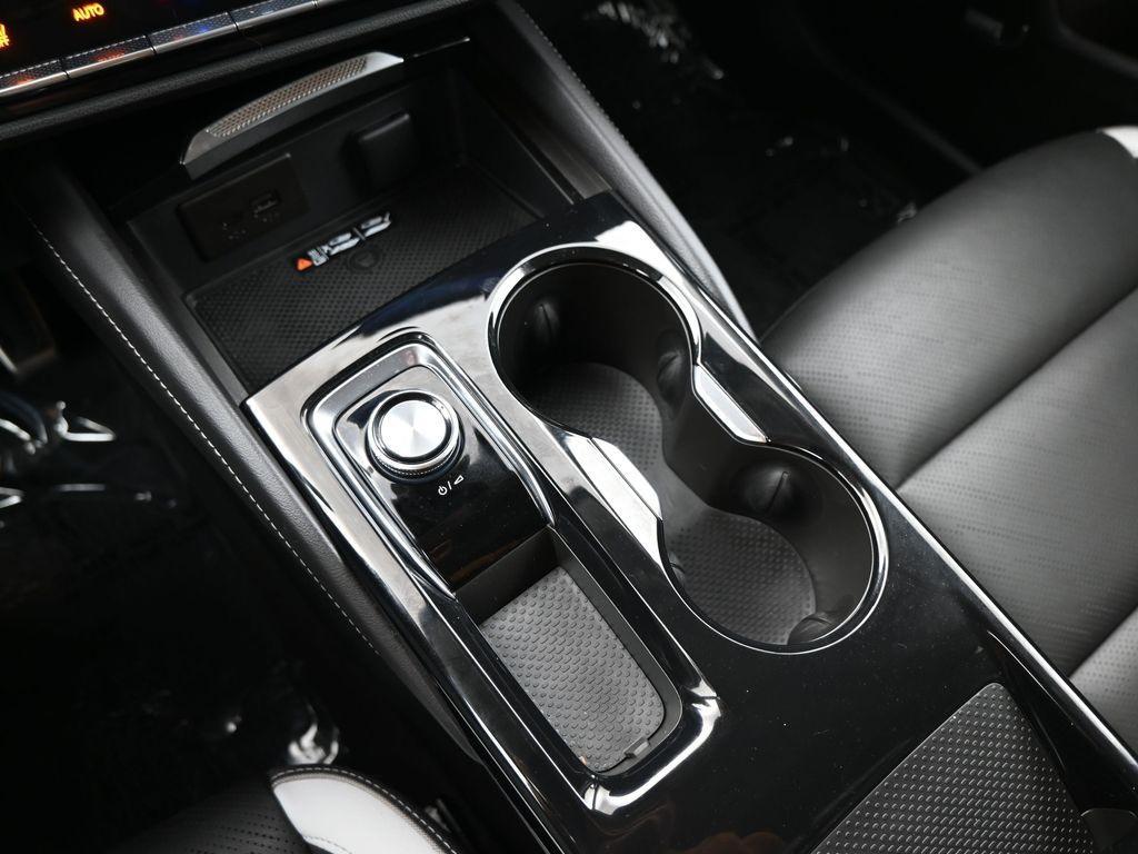 used 2025 Buick Envision car, priced at $31,990