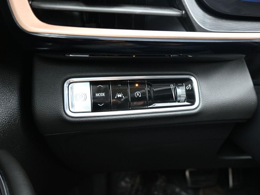 used 2025 Buick Envision car, priced at $31,990