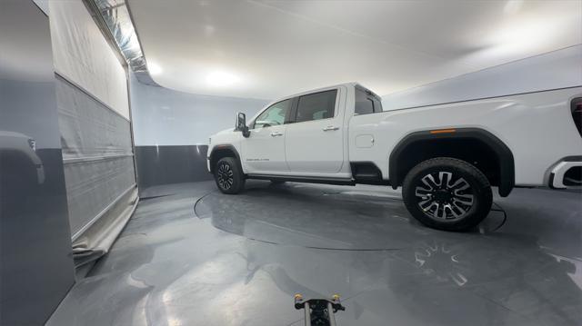 new 2025 GMC Sierra 3500 car, priced at $95,606