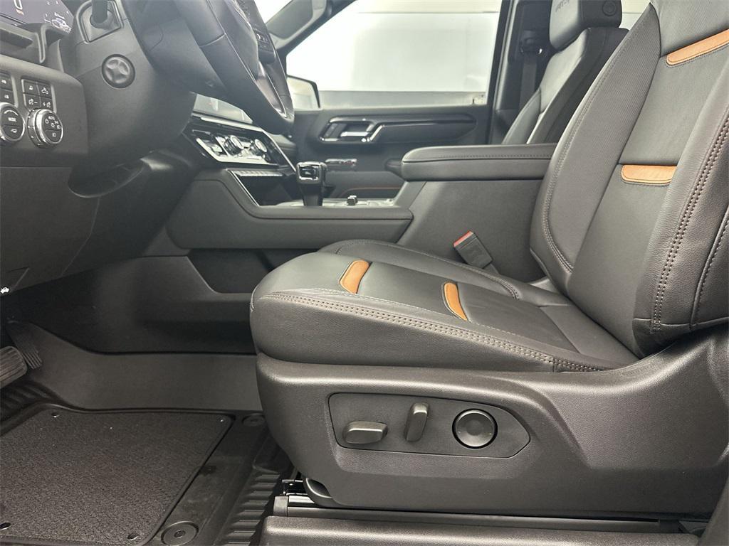 new 2025 GMC Sierra 1500 car, priced at $65,205