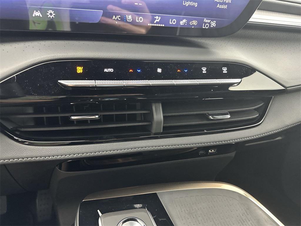 new 2025 Buick Enclave car, priced at $62,625