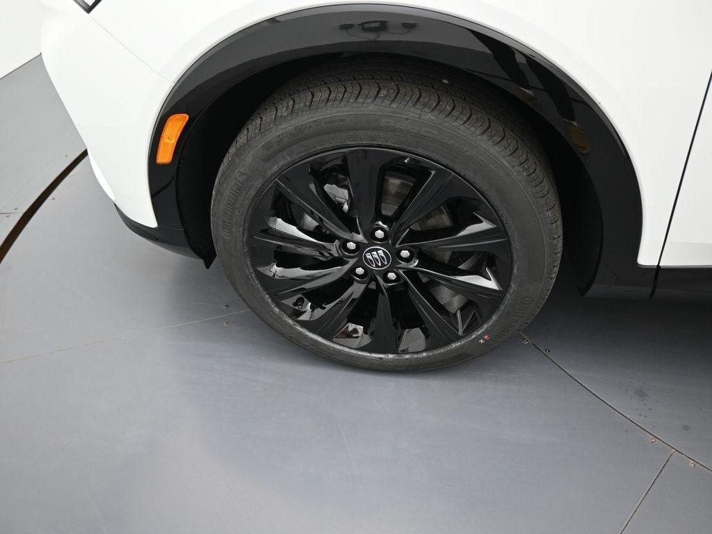 new 2025 Buick Envista car, priced at $28,985