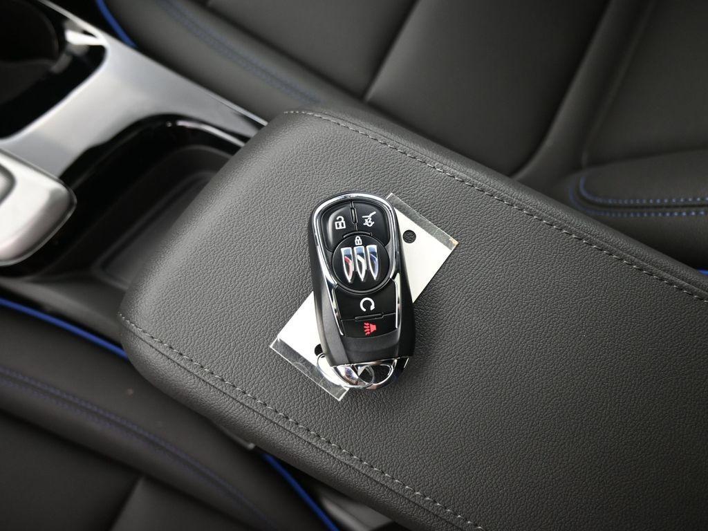 new 2025 Buick Envista car, priced at $28,985