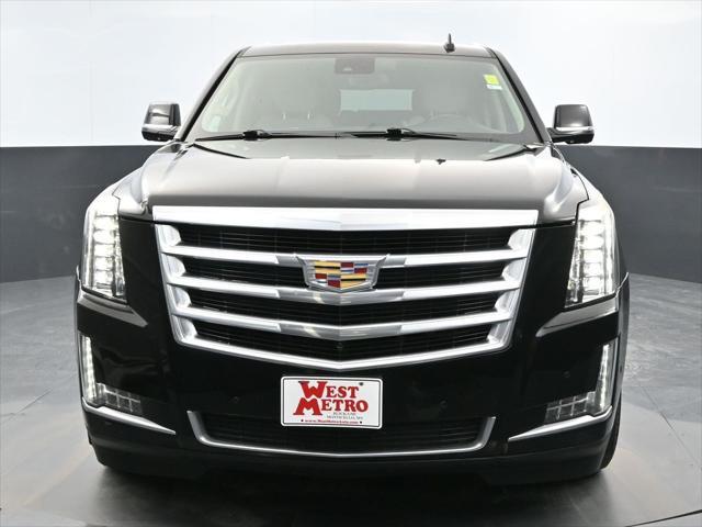 used 2020 Cadillac Escalade ESV car, priced at $34,990