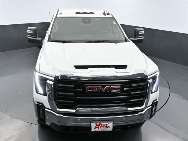 new 2025 GMC Sierra 3500 car, priced at $59,228