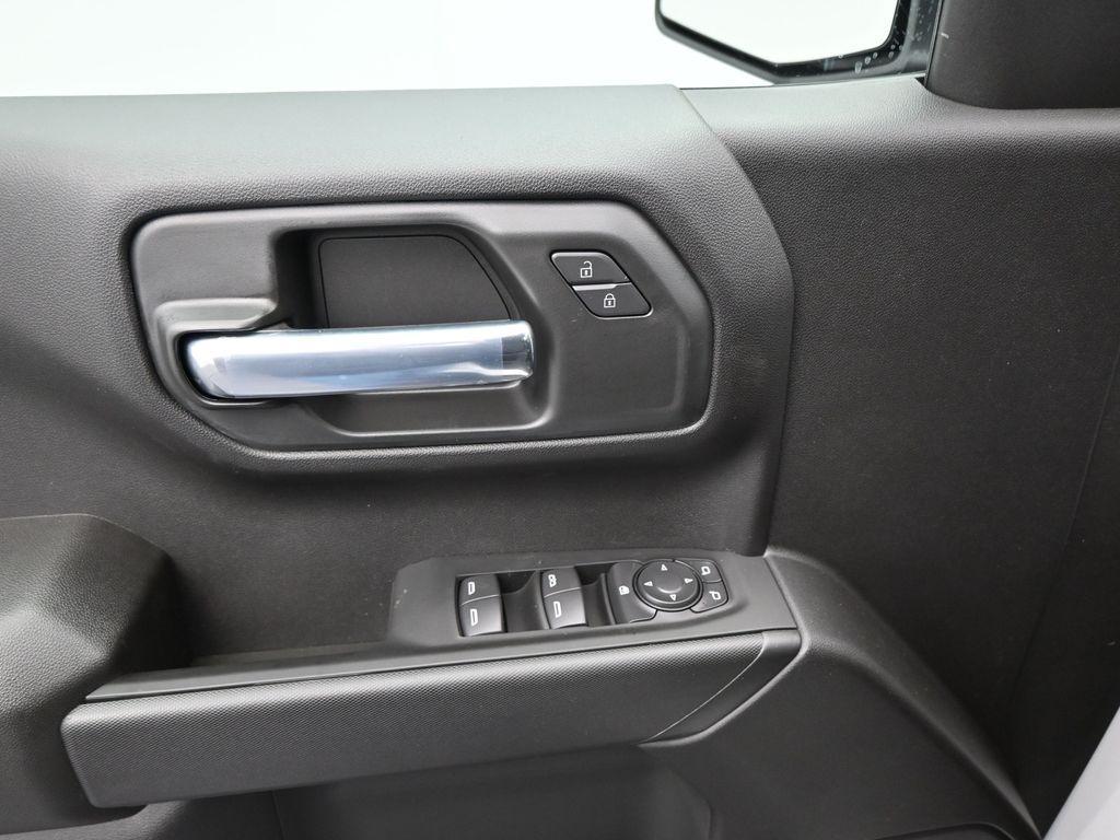 new 2026 GMC Sierra 1500 car, priced at $44,290