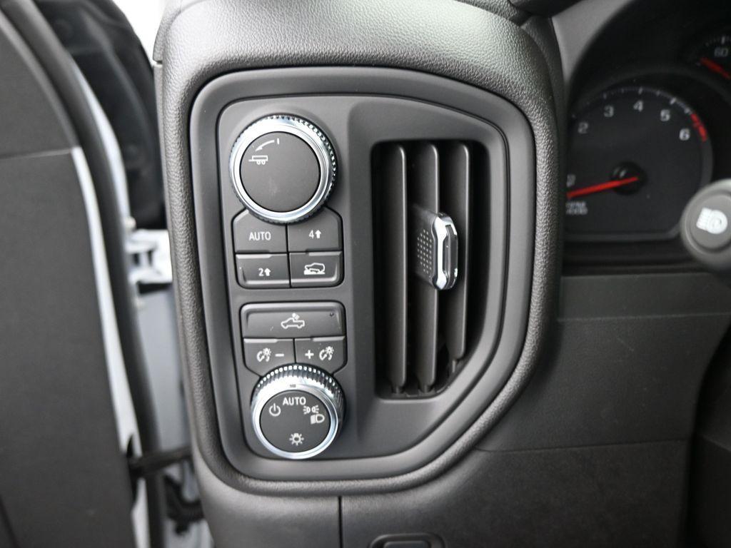 new 2026 GMC Sierra 1500 car, priced at $44,290