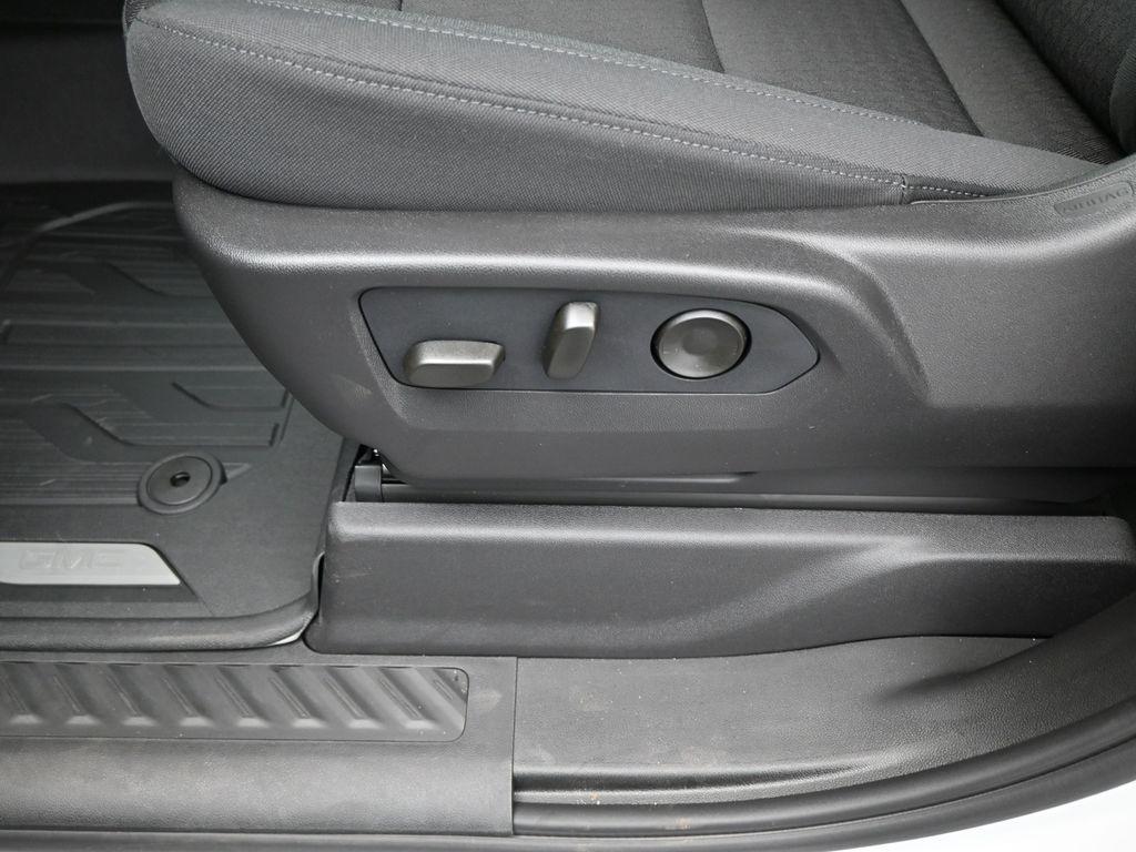 new 2026 GMC Sierra 1500 car, priced at $44,290