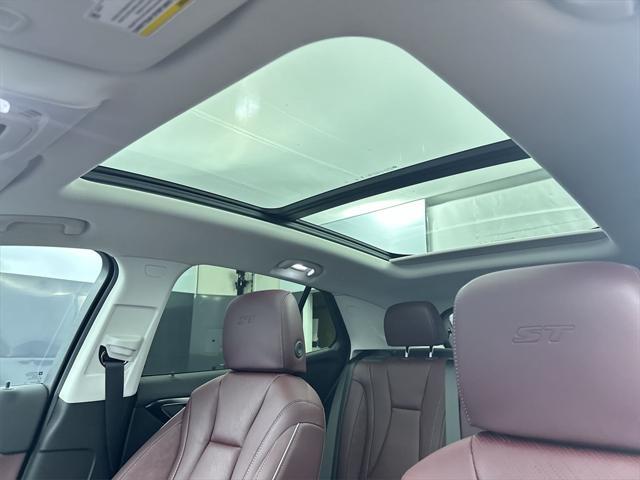 new 2025 Buick Envision car, priced at $43,735