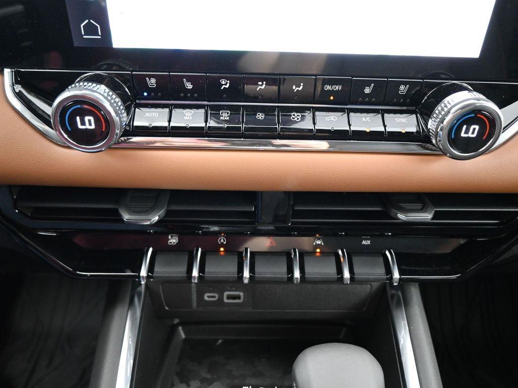 new 2025 GMC Canyon car, priced at $49,985