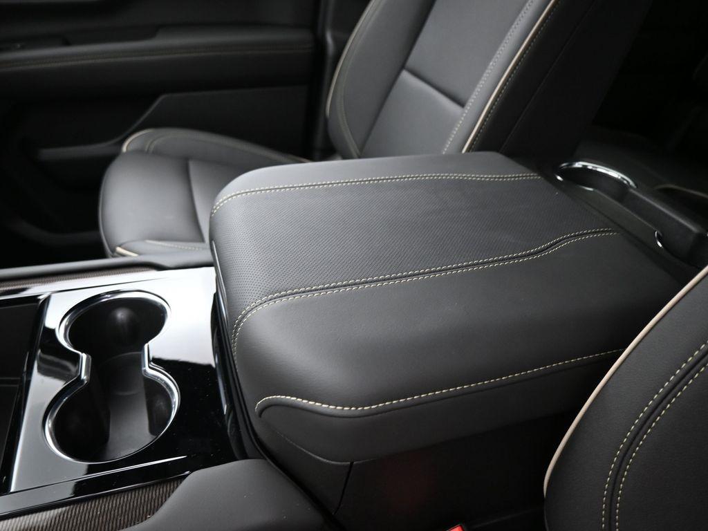 new 2025 GMC Yukon XL car, priced at $73,991