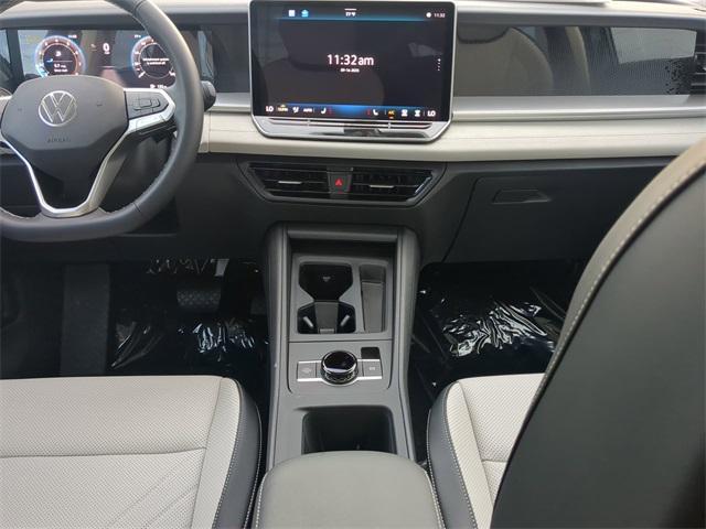 new 2025 Volkswagen Tiguan car, priced at $33,599