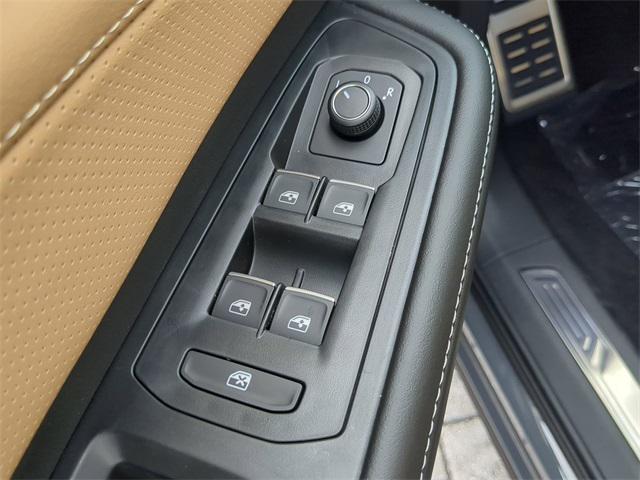 new 2026 Volkswagen Atlas Cross Sport car, priced at $50,131