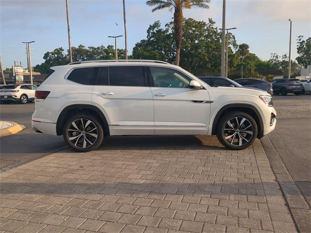 new 2025 Volkswagen Atlas car, priced at $50,810