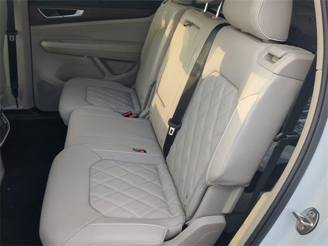 new 2025 Volkswagen Atlas car, priced at $50,810