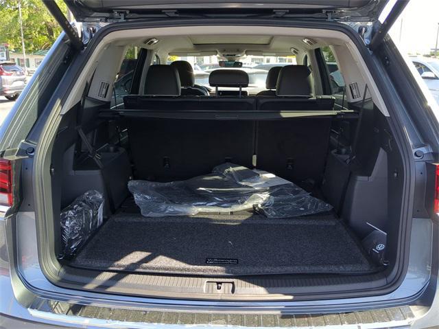 new 2025 Volkswagen Atlas car, priced at $51,770