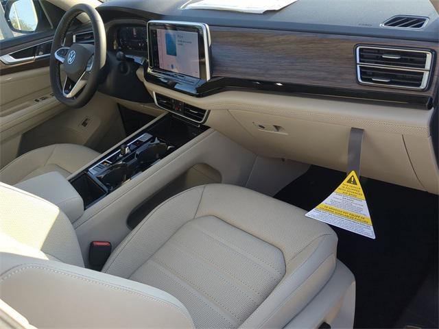 new 2025 Volkswagen Atlas car, priced at $51,452