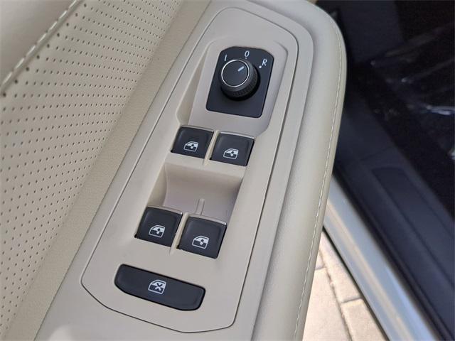 new 2025 Volkswagen Atlas car, priced at $36,518