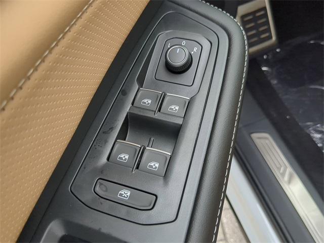 new 2026 Volkswagen Atlas Cross Sport car, priced at $51,094