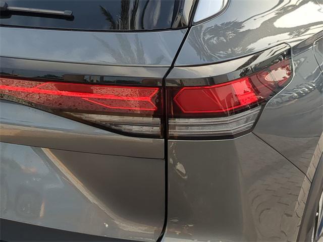 new 2025 Volkswagen Tiguan car, priced at $30,420