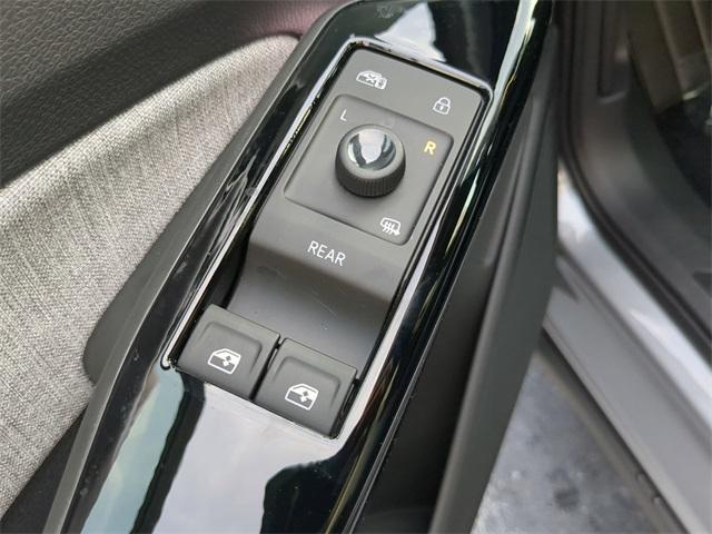 new 2025 Volkswagen ID.4 car, priced at $44,410