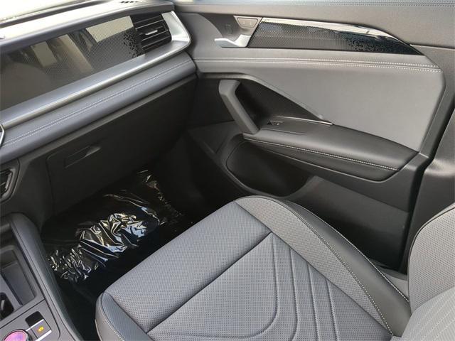 new 2025 Volkswagen Tiguan car, priced at $31,734