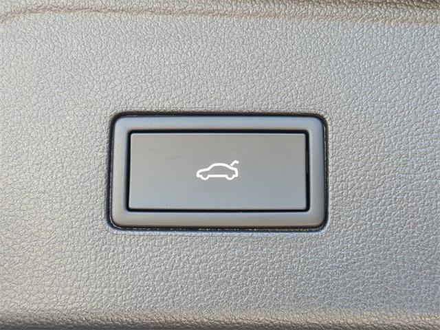 new 2026 Volkswagen Atlas car, priced at $44,466