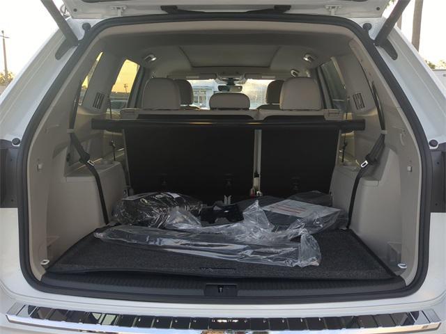 new 2025 Volkswagen Atlas car, priced at $50,810