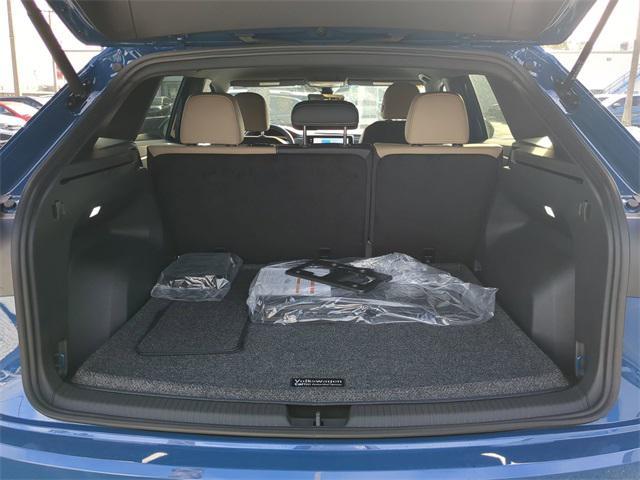 new 2026 Volkswagen Atlas Cross Sport car, priced at $38,080