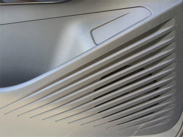 new 2025 Volkswagen ID.4 car, priced at $41,032
