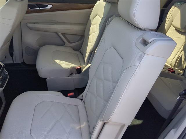 new 2025 Volkswagen Atlas car, priced at $43,525