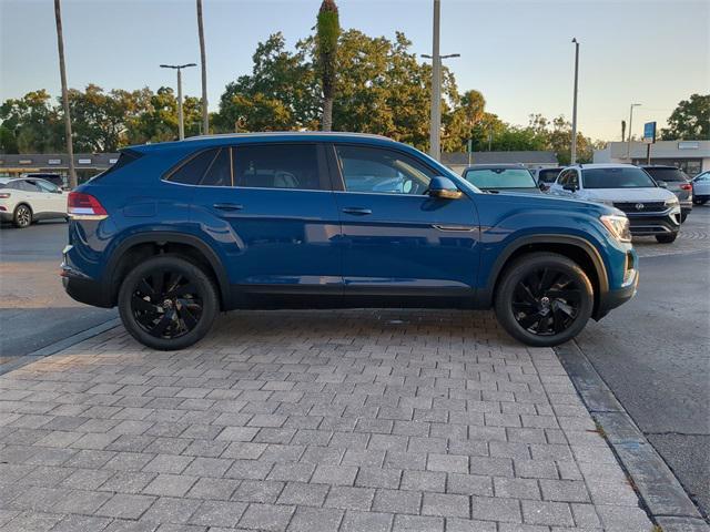 new 2026 Volkswagen Atlas Cross Sport car, priced at $43,042