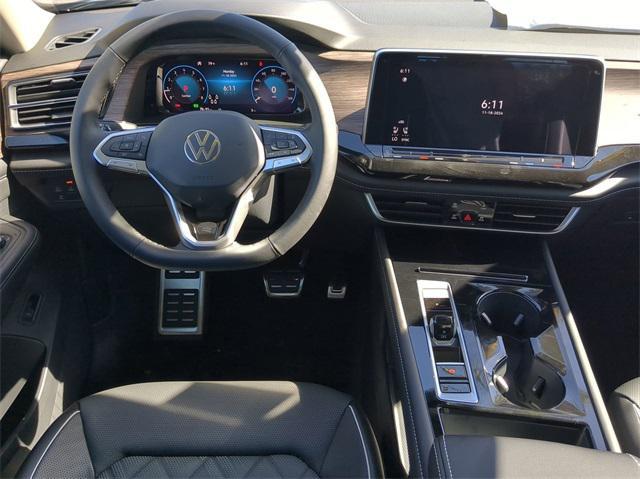 new 2025 Volkswagen Atlas car, priced at $52,298