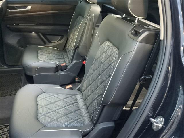 new 2026 Volkswagen Atlas car, priced at $54,318