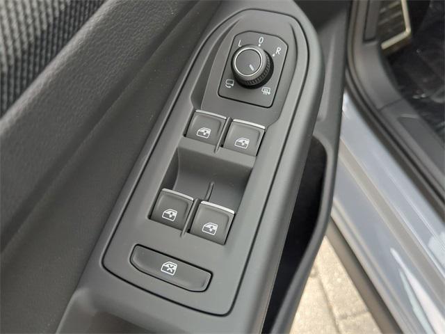 new 2025 Volkswagen Golf GTI car, priced at $41,261