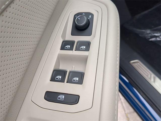 new 2025 Volkswagen Atlas car, priced at $41,671