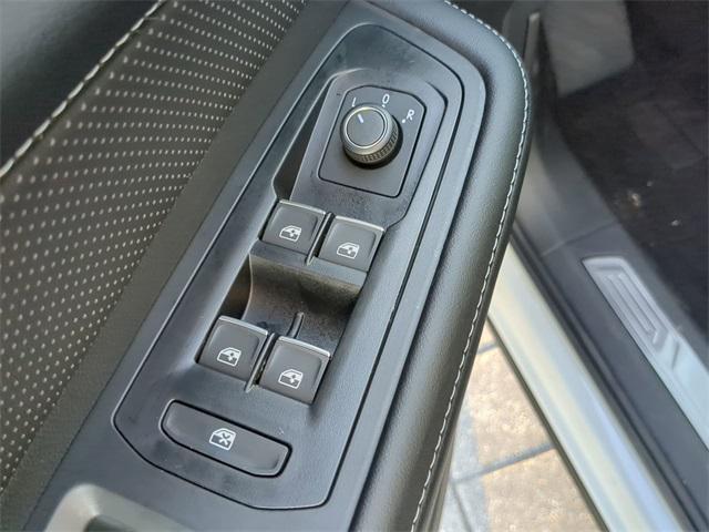 new 2026 Volkswagen Atlas car, priced at $45,276