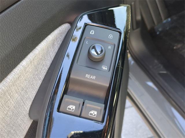 new 2025 Volkswagen ID.4 car, priced at $40,635