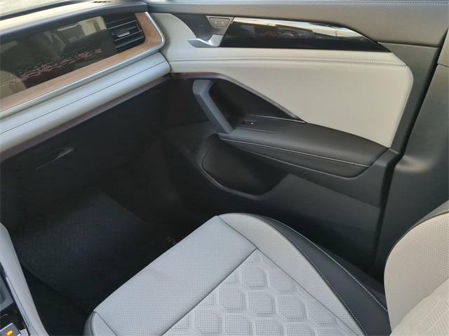 new 2025 Volkswagen Tiguan car, priced at $43,196