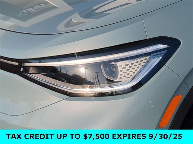 new 2025 Volkswagen ID.4 car, priced at $50,101