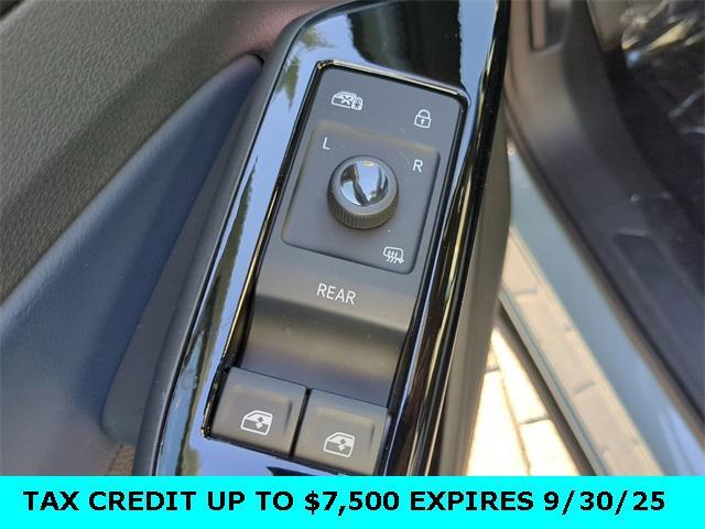 new 2025 Volkswagen ID.4 car, priced at $50,101