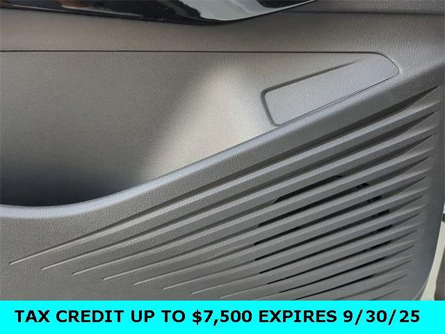 new 2025 Volkswagen ID.4 car, priced at $41,176
