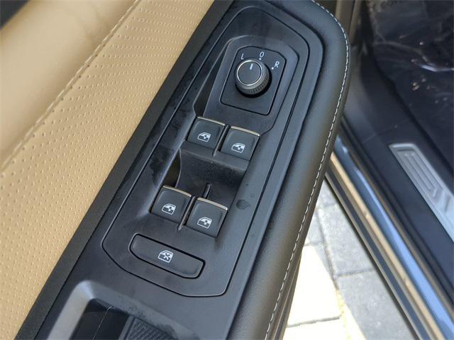 new 2025 Volkswagen Atlas Cross Sport car, priced at $42,892